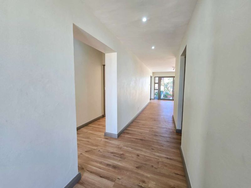 An architectural masterpiece - Skulpiesbaai Estate. - Photo 3