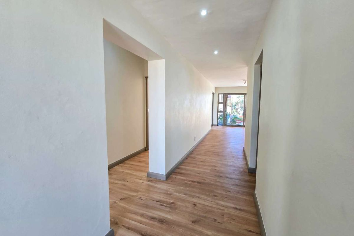 An architectural masterpiece - Skulpiesbaai Estate. - Photo 3