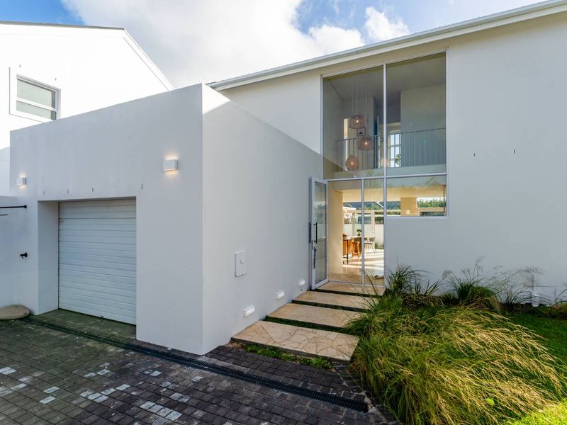 14 The Aviary, Imhoffs Gift – Brand New Coastal Elegance - Photo 3