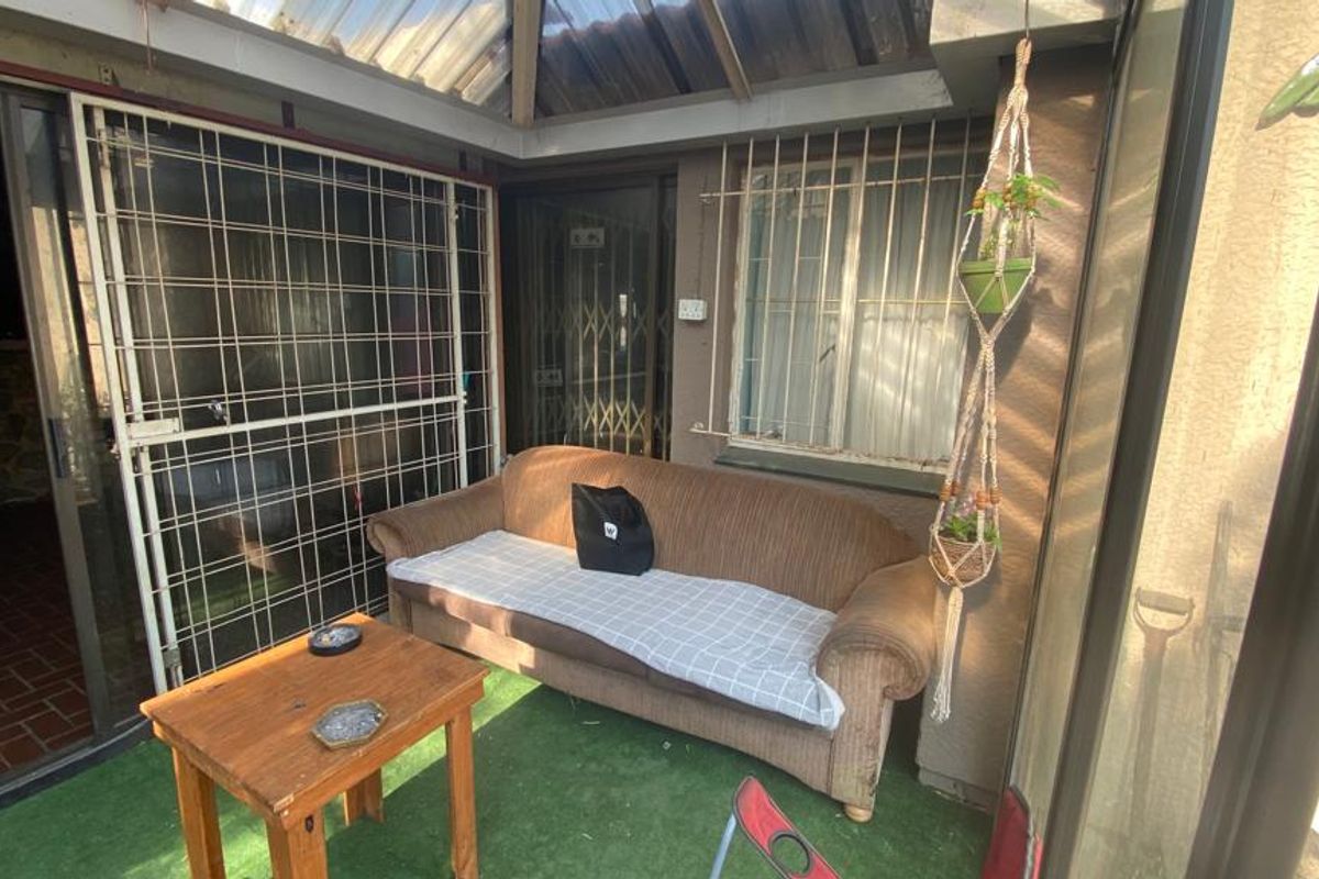 Welcome to Elegance: Spacious Home with Luxurious Features! - Photo 4