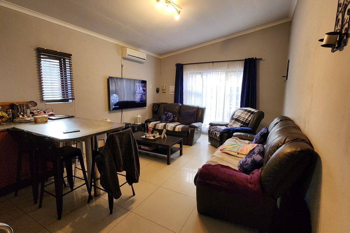 Spacious 4-Bedroom Family Home with Flatlet in Dorado Park | N$ 2 550 000 excluding costs - Photo 2
