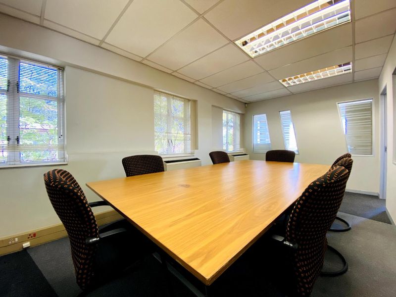 Professional Office Space in Fourways, Waterford Office Park – Semi-Furnished! - Photo 9