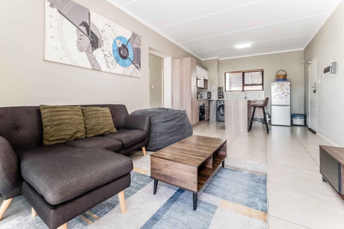 2 BEDROOM APARTMENT FOR SALE IN NORTHRIDING - Photo 4