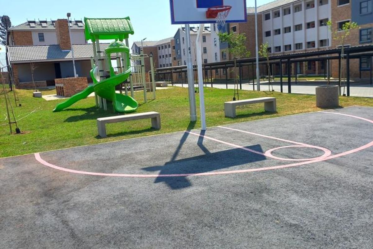 Eagles@Riverside- Riverside View Ground floor Apartment R 575 000 - Photo 3