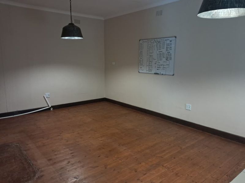 Office To Let Windhoek North - Photo 4