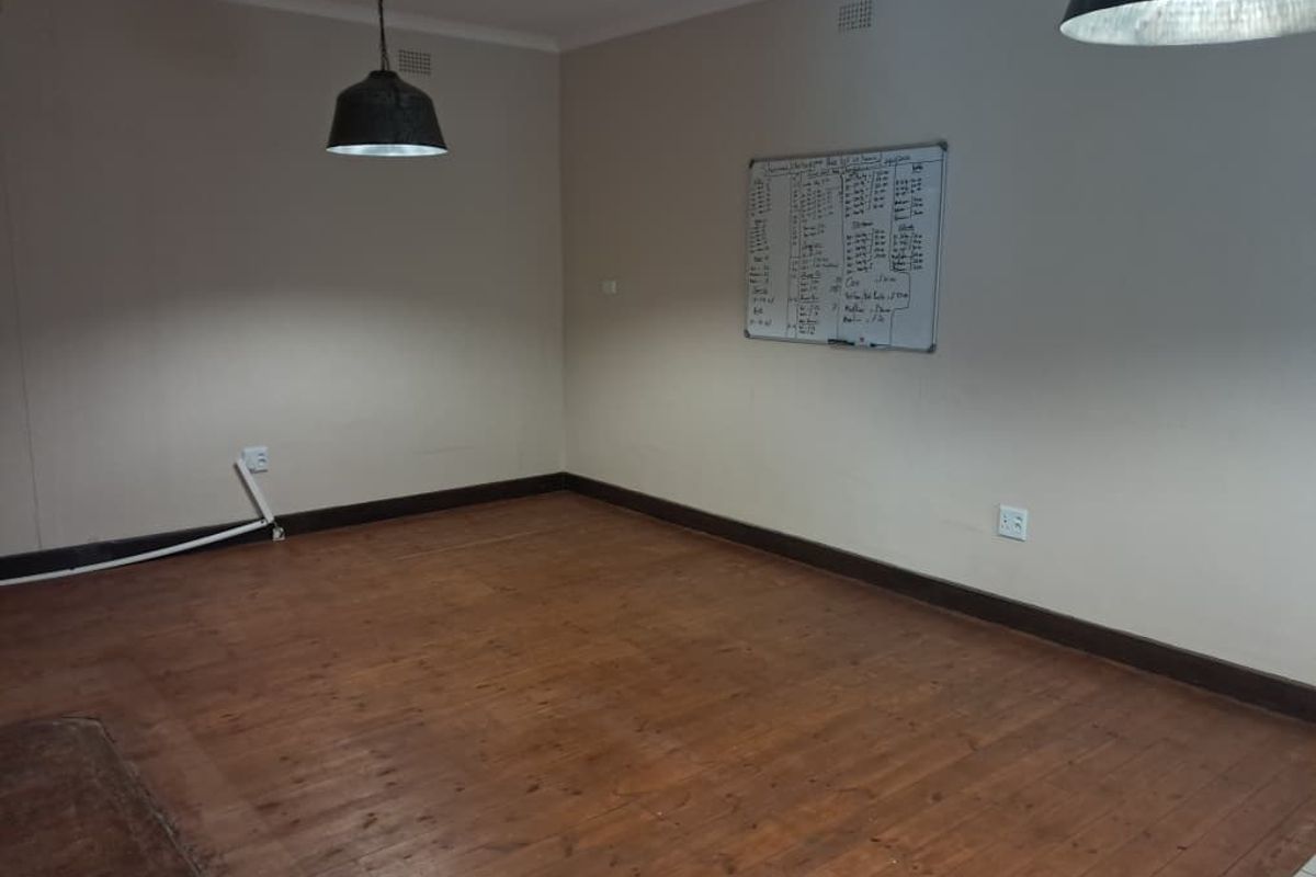 Office To Let Windhoek North - Photo 4