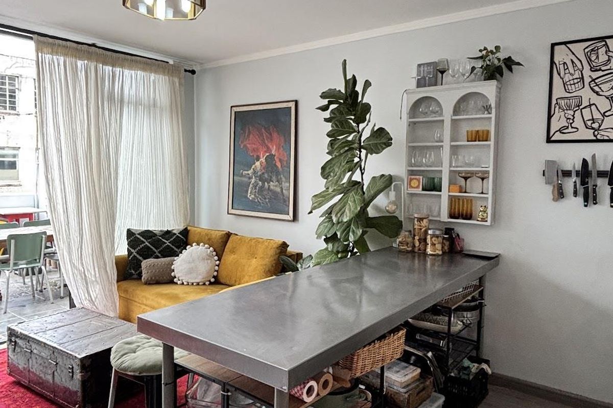 Stunning Four Seasons Apartment! - Photo 3