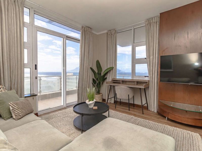 Luxury, Lifestyle & Yield—Fully Furnished Beachfront Elegance - Photo 6