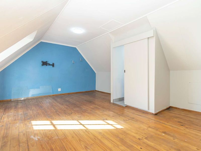 Spacious 2 Bedroom townhouse - Photo 9