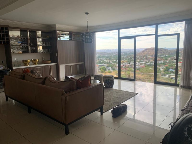 Luxury Meets Functionality in Your Dream Home - Photo 3