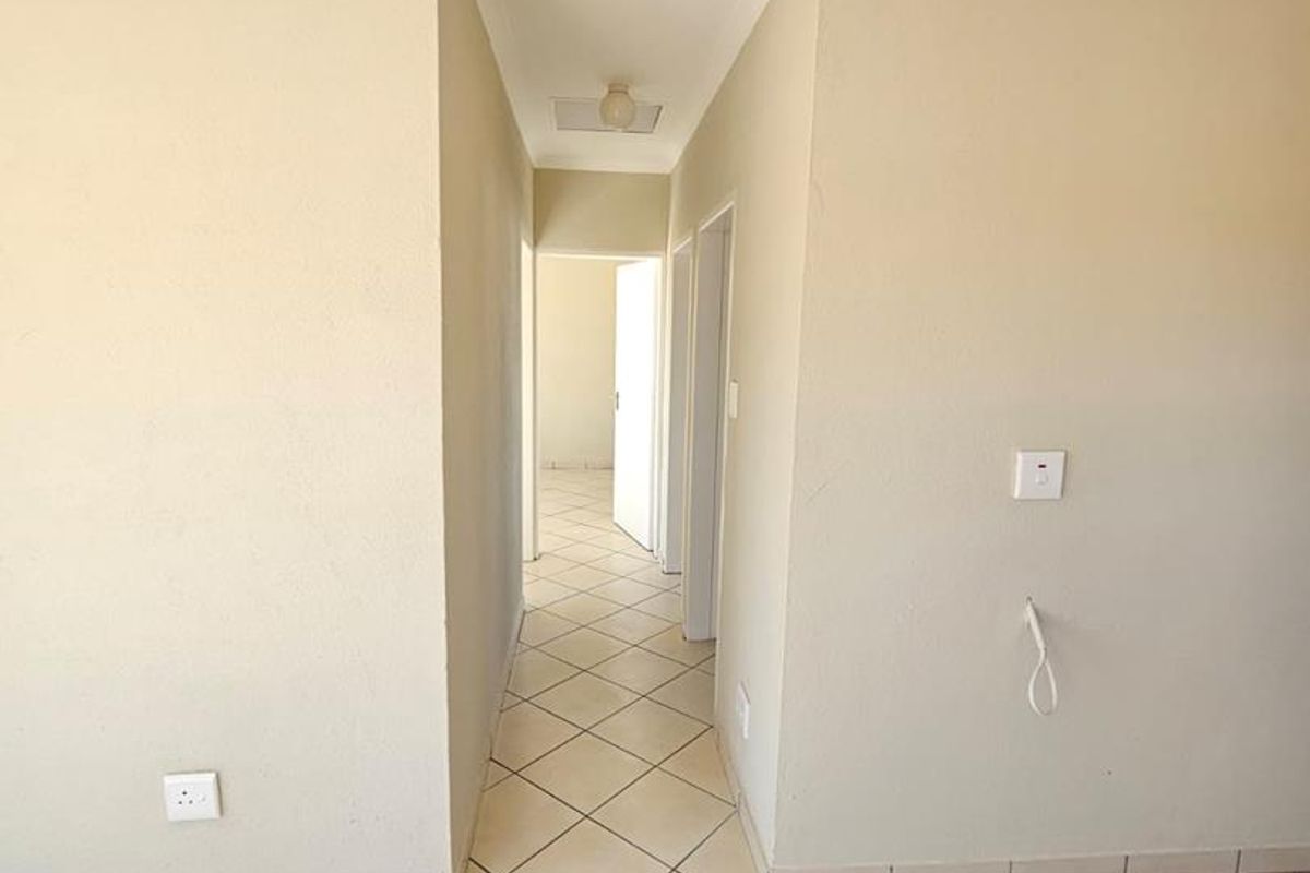 Modern Enclosed Estate - Photo 5