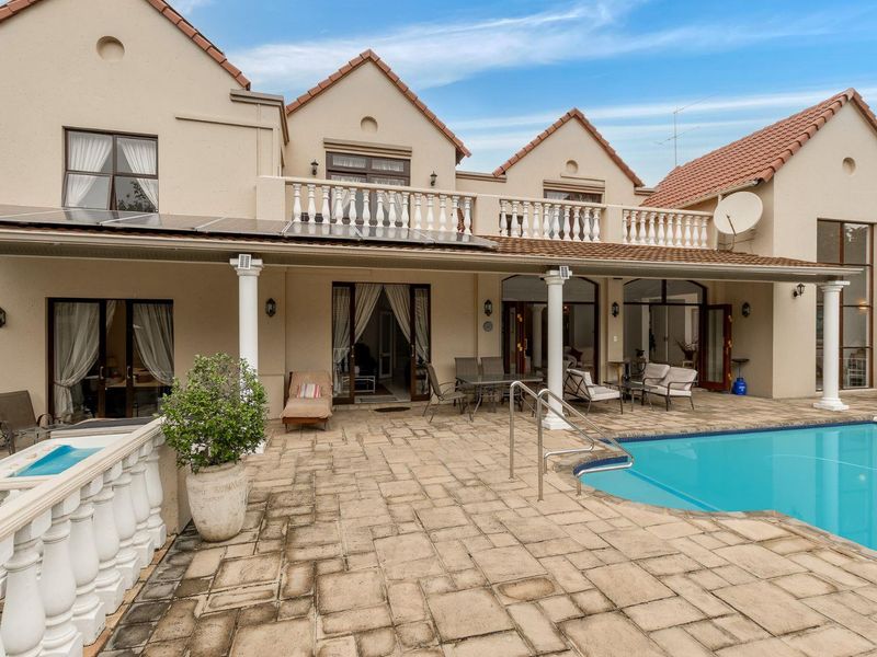 5 Bedroom House for Sale in Dainfern Golf Estate - Photo 4