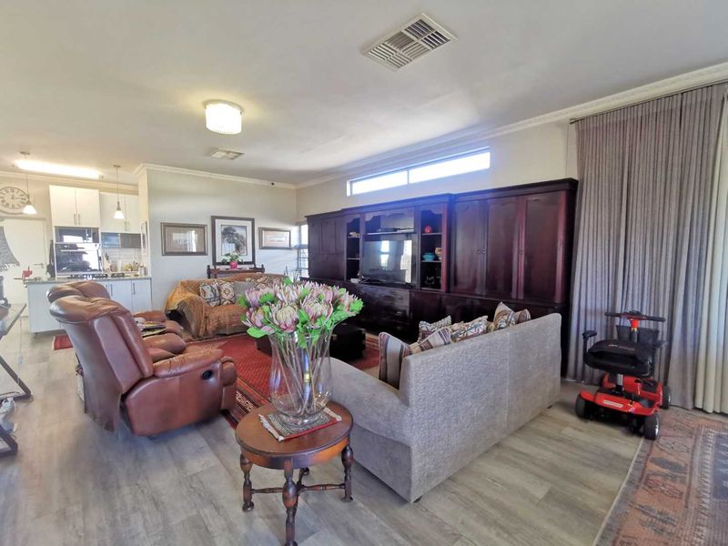 House for sale at Finkenstein Manor - Photo 3