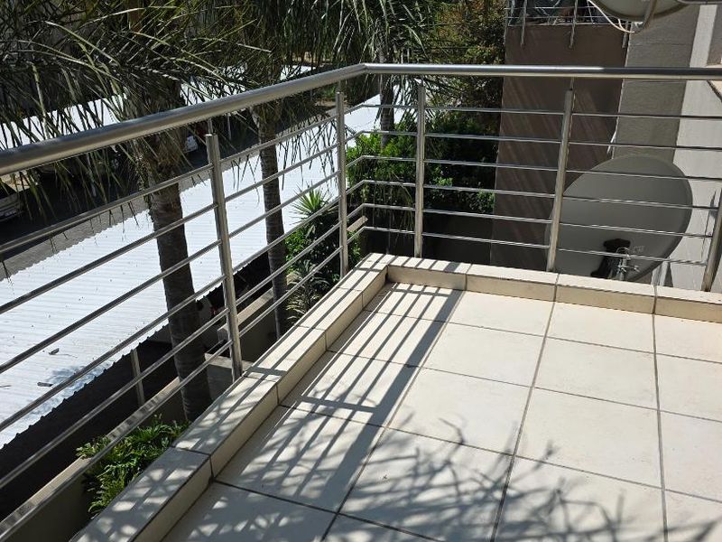 STUPENDOUS FULLY FURNISHED  2 BED  2 BATH APARTMENT - Photo 9