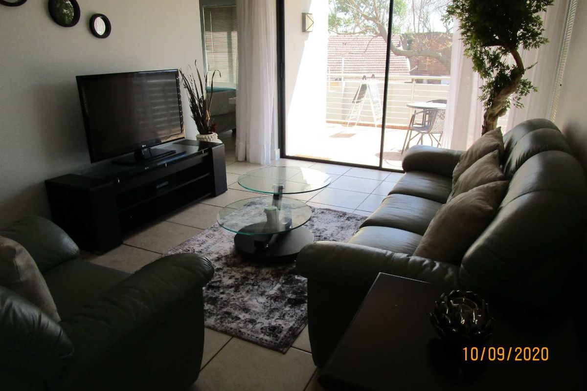 Stylishand Modern  2 Bed 2 Bath Apartment in Great Complex - Photo 5