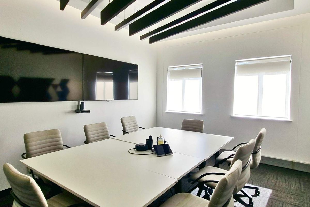 Stand-alone HQ ±992 m2. Fibre, generator + backup water, ±50 bays. R185/m2 (Gross). Avail. 1 Feb 2026. - Photo 2