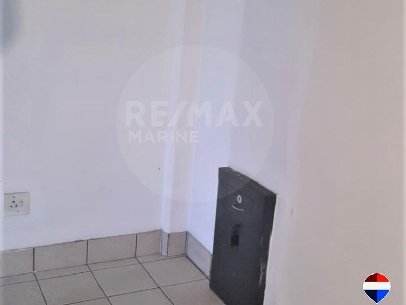 Versatile 700m2 Workshop with Prime Exposure & Smart Features - Photo 9