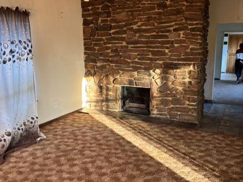 FAMILY HOME - Photo 4