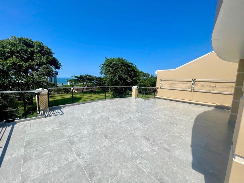 Hendra - Spacious 3-Bedroom Apartment with Sea Views in Umhlanga - Photo 2