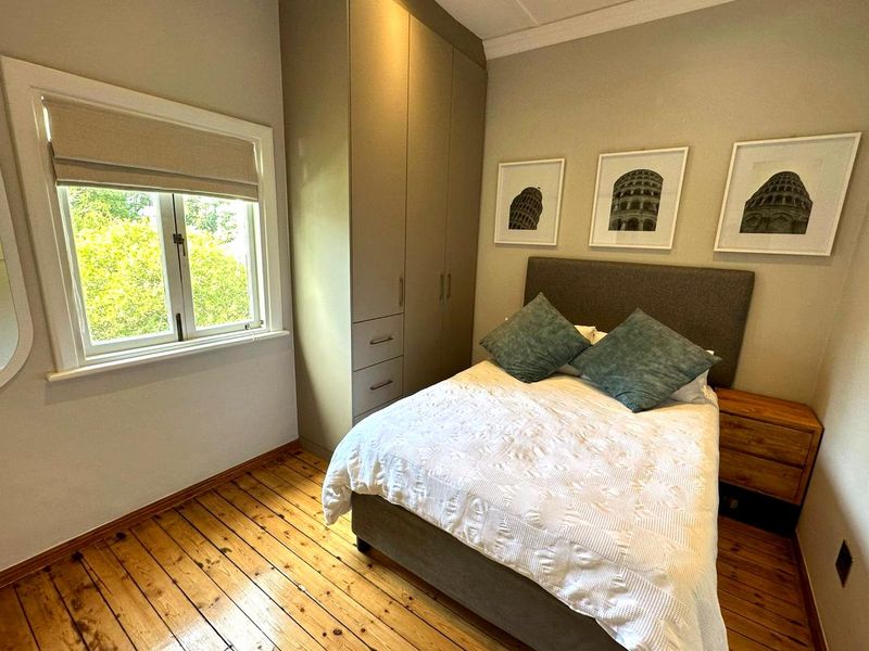 Top Floor Corner Apartment in Sea Point - Photo 6