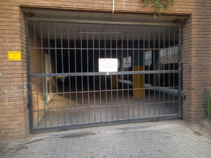 2  Bedroom Apartment for sale in Xanadu - Photo 4