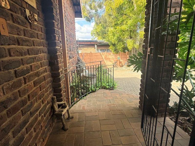 3 Bedroom house for sale in Vryheid - Photo 4