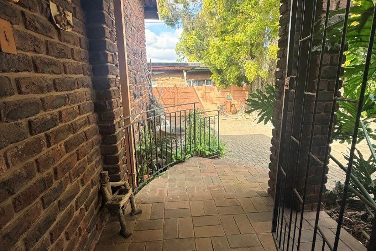 3 Bedroom house for sale in Vryheid - Photo 4