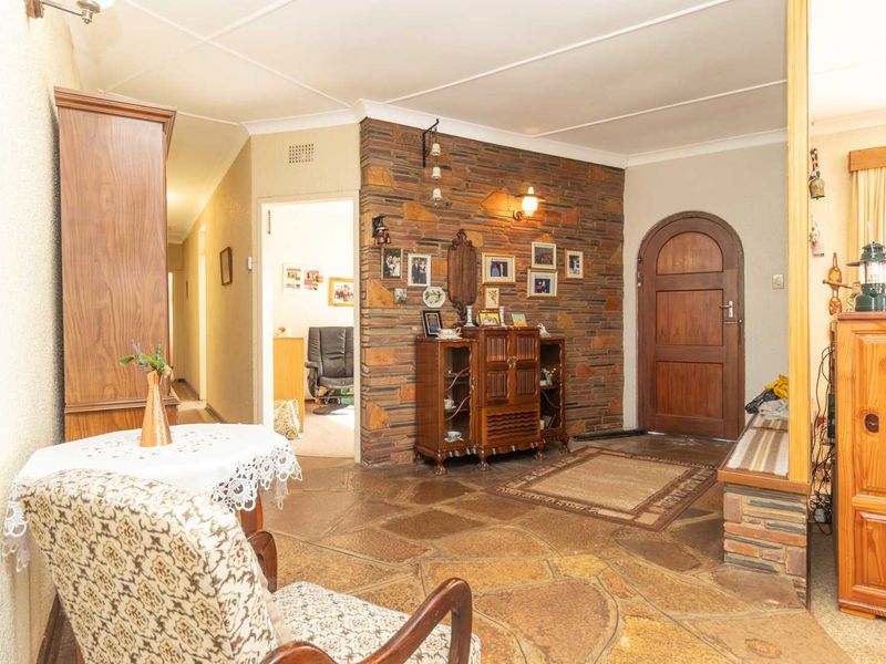 Well built and much loved home looking for new owner! - Photo 6