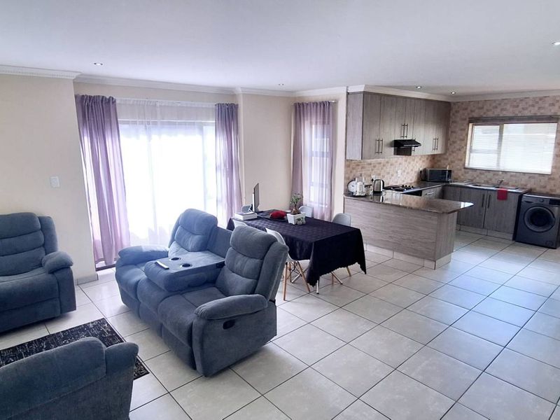 FULL TITLE DUPLEX IN BRACKENHURST - Photo 3