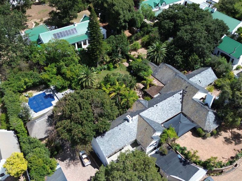 Where grand scale meets uncompromising security — a rare estate sanctuary defined by space, privacy, and timeless care - Photo 2