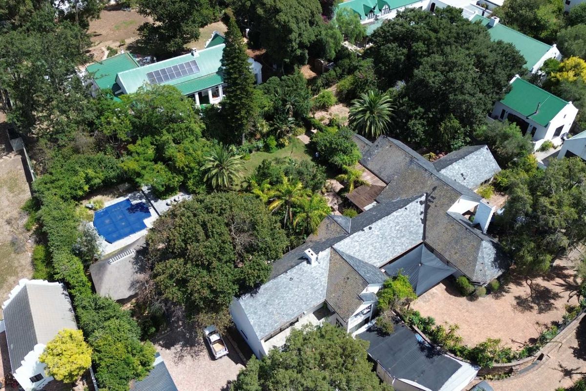 Where grand scale meets uncompromising security — a rare estate sanctuary defined by space, privacy, and timeless care - Photo 2