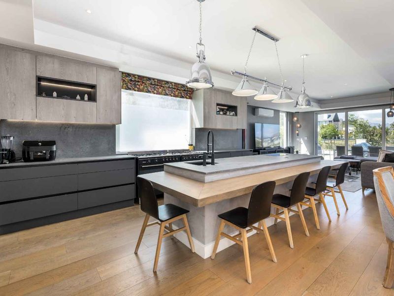 Exclusive Sole Mandate - Spacious Four-Bedroom Lakeside Home with Extended Mountain and Lake Views on Val de Vie Estate - Photo 10