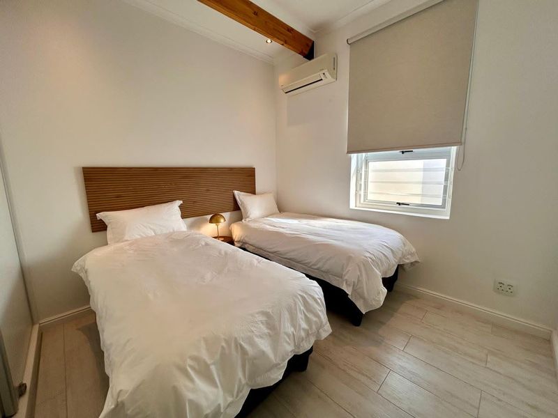 Elegant Victorian Luxury 2 bedroom/2,5 bathroom furnished cottage, Sea Point - Photo 7