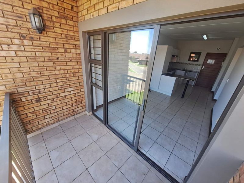 Charming 1-Bedroom Apartment in Country Life Retirement Village, Brentwood Park - Photo 9