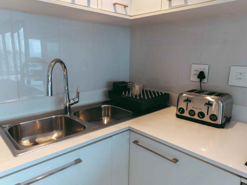 2 Bed Unfurnished Apartment for Sale in Rosebank - Photo 4