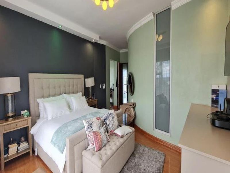 Stunning Luxury Home for Sale in Sterpark, Polokwane - Photo 9