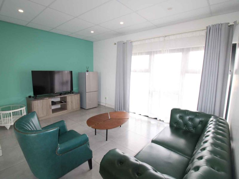 Hotel for sale offering 16 Neat Bachelor and one bedroom self catering Units - Photo 5