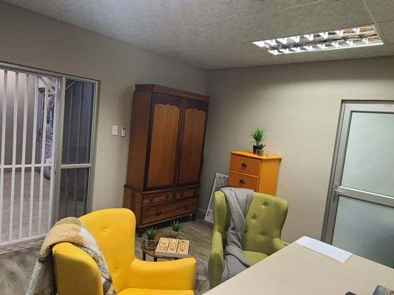 Centrally Located Office - Photo 2