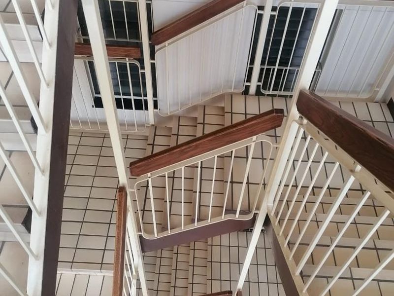 2 Bedroom Top unit in Faerie Glen for Sale - Photo 3