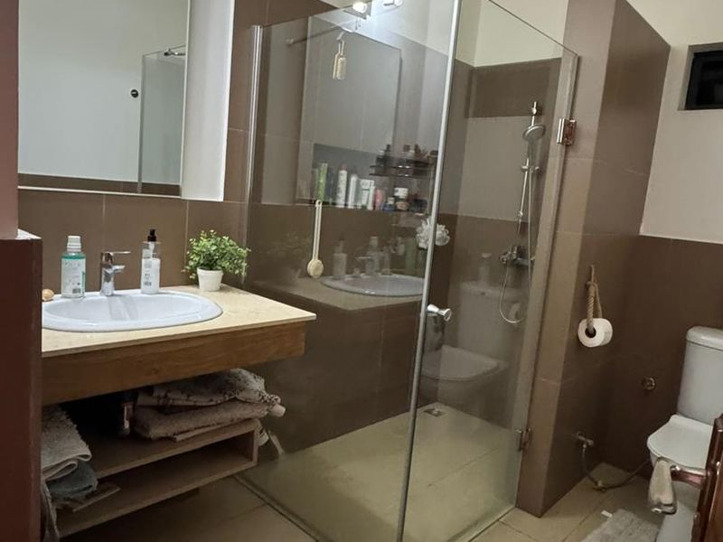 Elevated Living in Phoenix: Panoramic Views & Urban Convenience - Photo 10