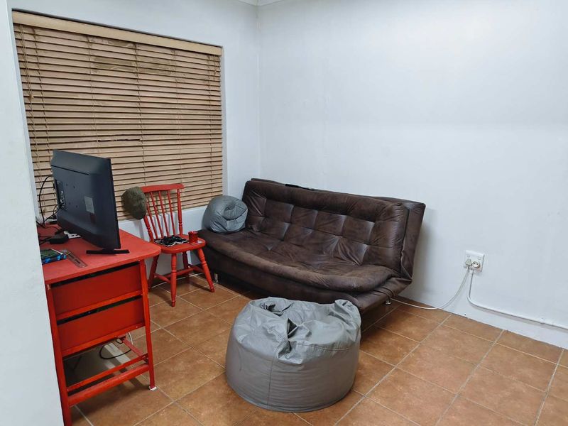 One bedroom garden cottage - Photo 4