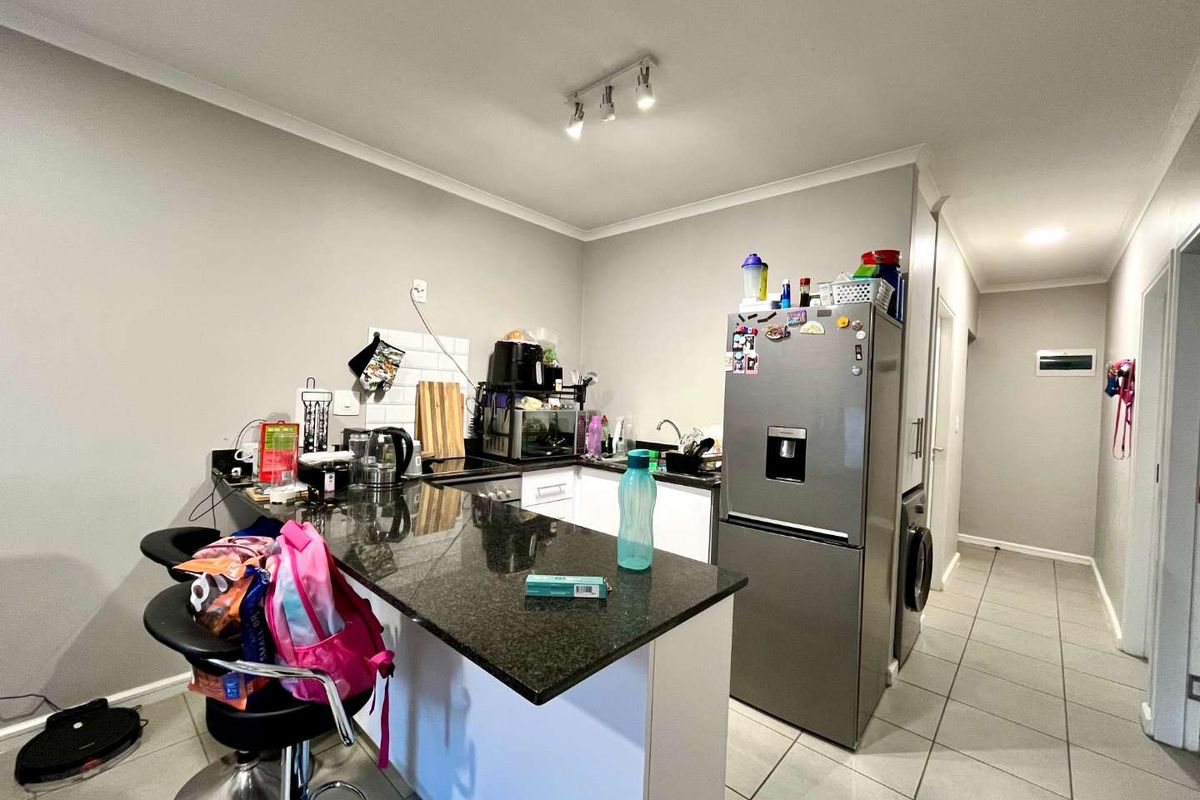 Pet Friendly Ground Floor Apartment - Photo 3