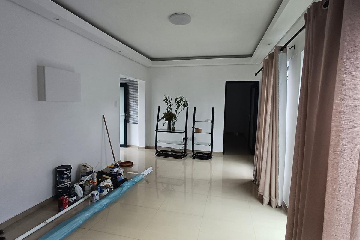To Let - Photo 4