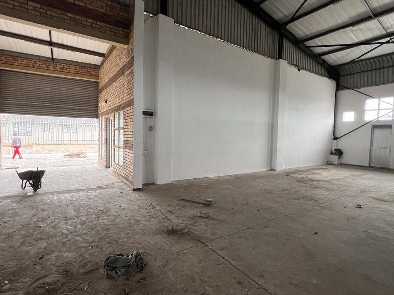 Commercial / Industrial space available for rent in Newlands West - Photo 9