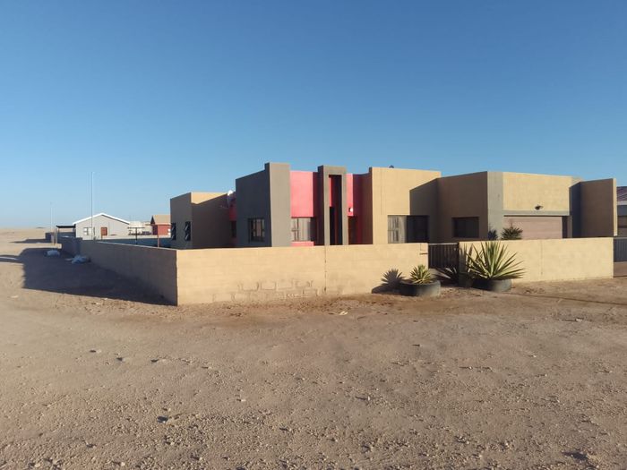 Property #2481881, House For Sale in Arandis Central