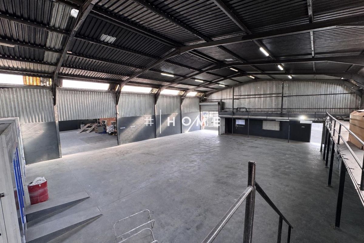 Commercial Property in Southern Industrial Area - Photo 4