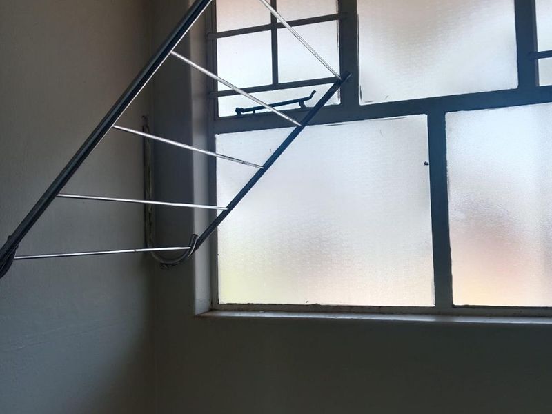 BACHELOR FLAT TO RENT IN SUNNYSIDE - Photo 8