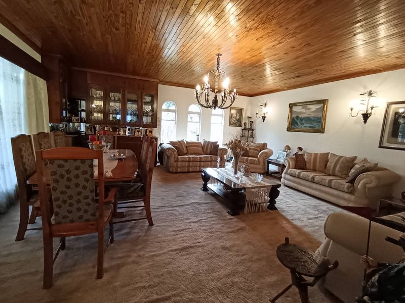 Discover Dual Living and Income in Heuwelsig!" - Photo 7