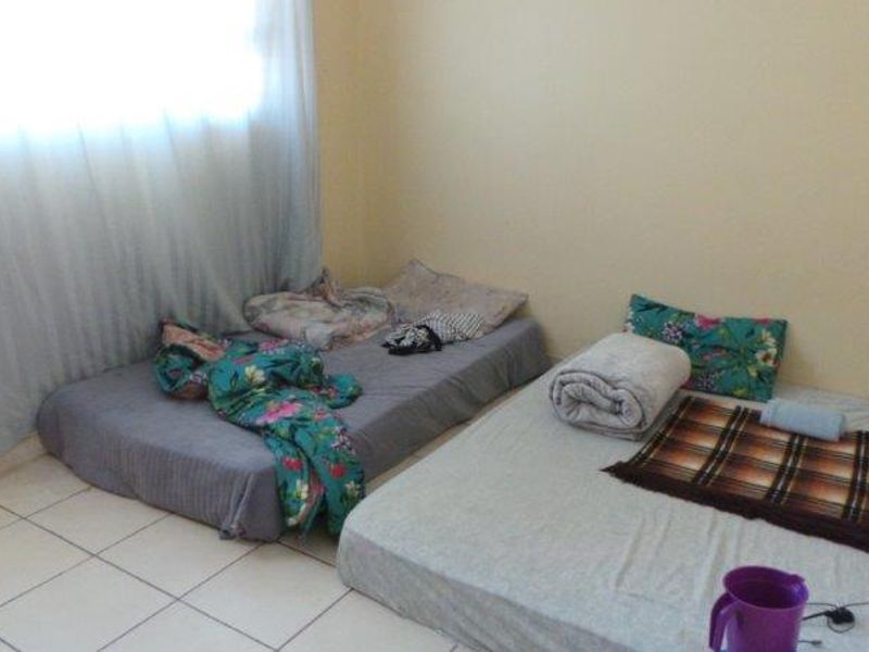 Duplex house with a Flat - Photo 9