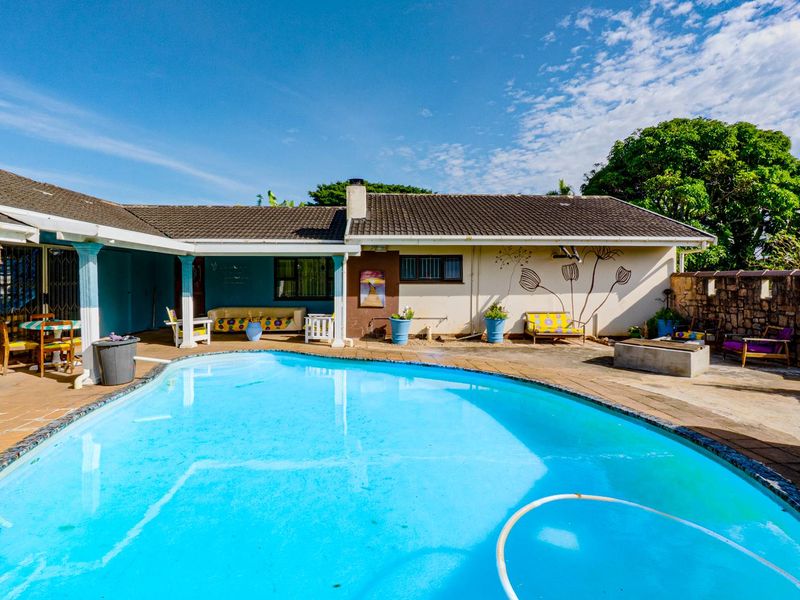 Above road level home with cottage - Photo 9